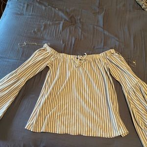 american eagle off the shoulder top